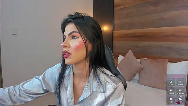 stephanya  online show from 11/12/25, 07:13