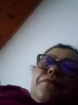 Darly Gomez online show from 12/31/24, 04:06