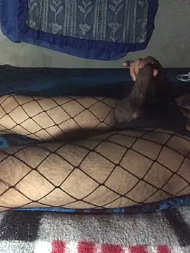 manuamador online show from 11/28/25, 04:04