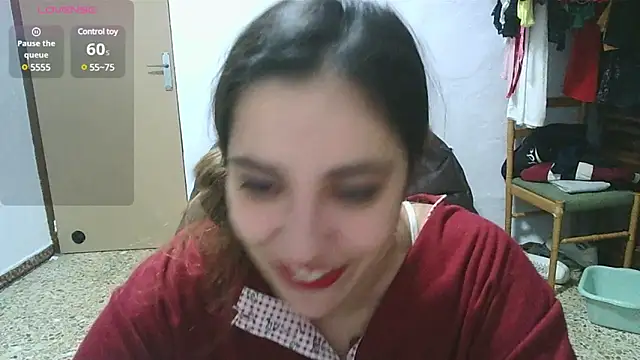 Snapshot of Ursumi1 chatting on 01/09/25, 10:20 Ursumi1 online show from 01/09/25, 10:20