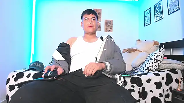 Nicolaskoling online show from 12/15/24, 03:45