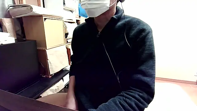 Snapshot of toho_cst chatting on 02/14/25, 07:02 toho cst online show from 02/14/25, 07:02
