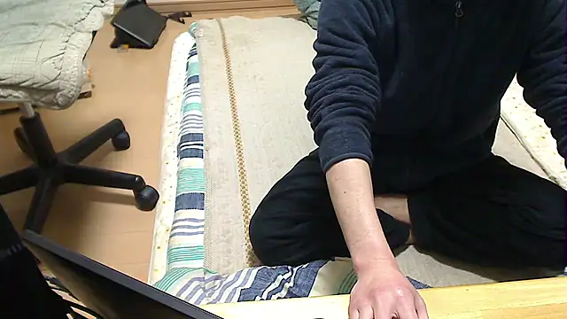Snapshot of toho_cst chatting on 02/13/26, 01:01 toho cst online show from 02/13/26, 01:01