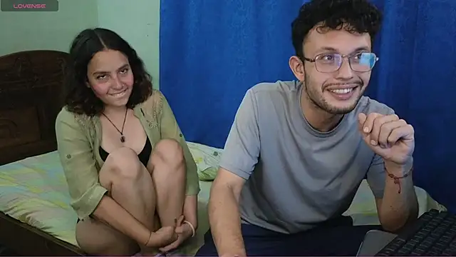 Snapshot of YuKinaHentaiI chatting on 12/14/24, 01:50 YuKinaHentaiI online show from 12/14/24, 01:50