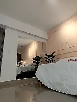 SHARONN     online show from 10/14/25, 04:24