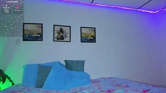 Snapshot of elafranco_ chatting on 11/20/25, 03:50 elafranco online show from 11/20/25, 03:50