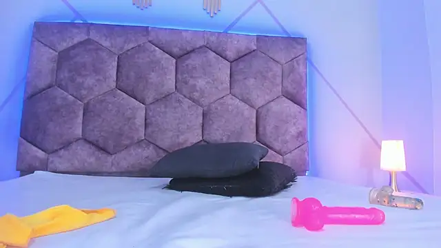 aggy castel online show from 01/13/25, 11:06