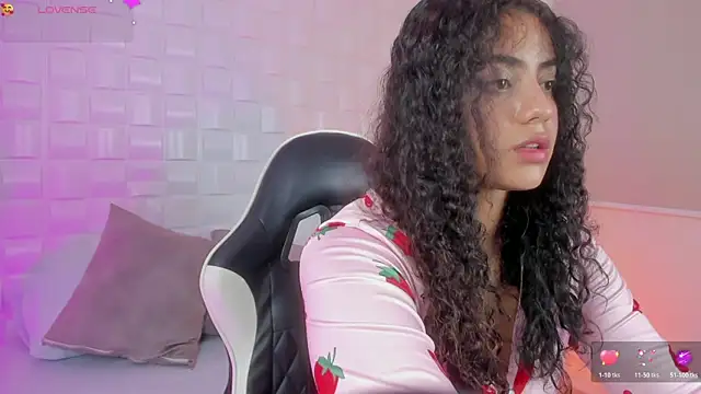 yaya23x online show from 10/28/25, 02:53