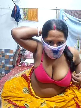 Snapshot of Real_Desi_Couple chatting on 12/11/24, 06:20 Real Desi Couple online show from 12/11/24, 06:20