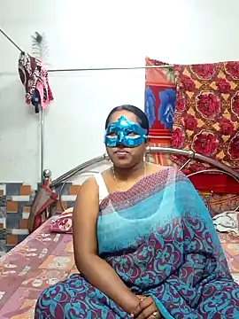 Snapshot of Real_Desi_Couple chatting on 12/19/24, 04:24 Real Desi Couple online show from 12/19/24, 04:24