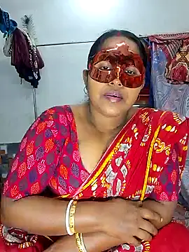 Snapshot of Real_Desi_Couple chatting on 12/25/24, 06:09 Real Desi Couple online show from 12/25/24, 06:09