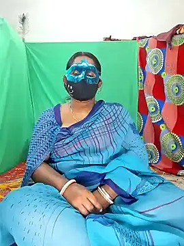 Snapshot of Real_Desi_Couple chatting on 01/15/25, 04:43 Real Desi Couple online show from 01/15/25, 04:43