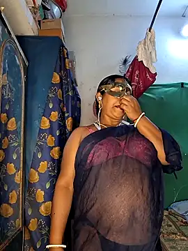 Snapshot of Real_Desi_Couple chatting on 03/17/26, 05:38 Real Desi Couple online show from 03/17/26, 05:38