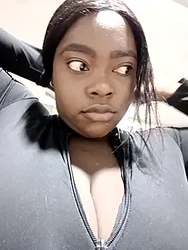 Snapshot of ReaGrant chatting on 12/24/24, 12:00 ReaGrant online show from 12/24/24, 12:00