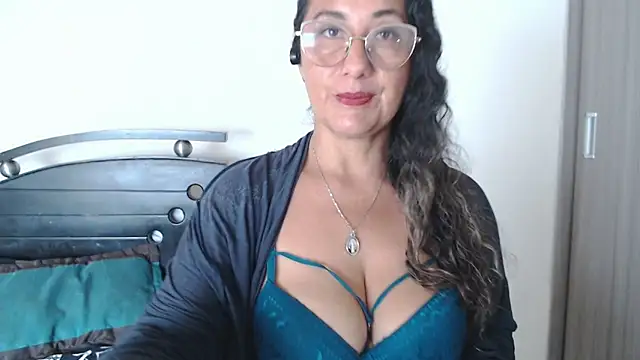 naugthyshanoon online show from 01/05/25, 05:41