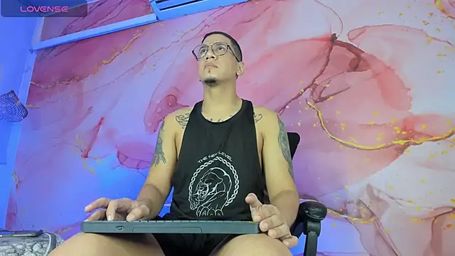 JoshMillerr  online show from 11/08/25, 02:45