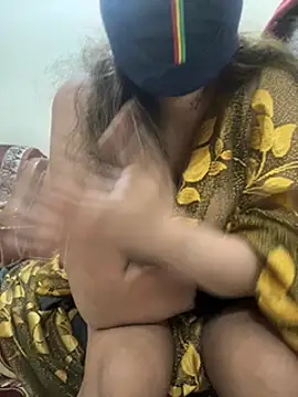 HoneyBearCpl online show from 12/29/24, 07:32