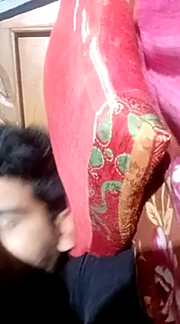 Snapshot of Roni1028 chatting on 12/10/24, 01:54 Roni1028 online show from 12/10/24, 01:54