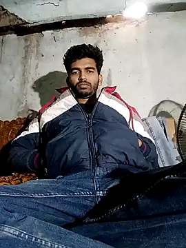 Snapshot of Roni1028 chatting on 12/10/24, 05:39 Roni1028 online show from 12/10/24, 05:39