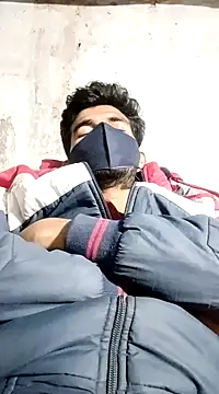 Snapshot of Roni1028 chatting on 01/04/25, 04:11 Roni1028 online show from 01/04/25, 04:11