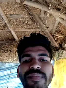 Snapshot of Roni1028 chatting on 01/06/25, 08:35 Roni1028 online show from 01/06/25, 08:35