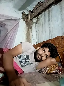 Snapshot of Roni1028 chatting on 10/13/25, 08:20 Roni1028 online show from 10/13/25, 08:20