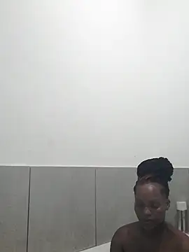 Snapshot of wet_Lips_x_x chatting on 12/19/24, 04:13 wet Lips x x online show from 12/19/24, 04:13