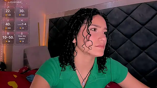 Snapshot of Nellyhills chatting on 09/16/25, 01:45 Nellyhills online show from 09/16/25, 01:45