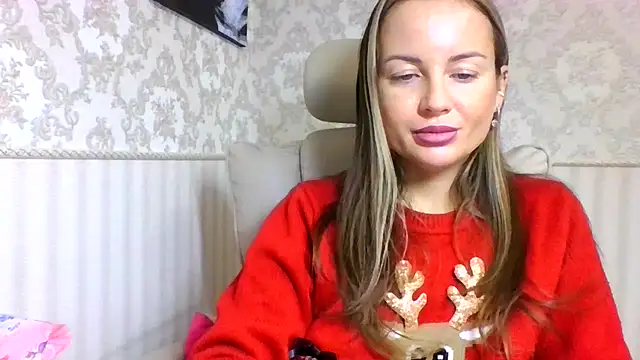 Snapshot of jennifer838 chatting on 12/14/25, 02:33 jennifer838 online show from 12/14/25, 02:33