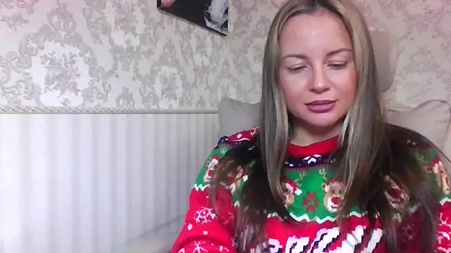 Snapshot of jennifer838 chatting on 12/22/25, 08:11 jennifer838 online show from 12/22/25, 08:11