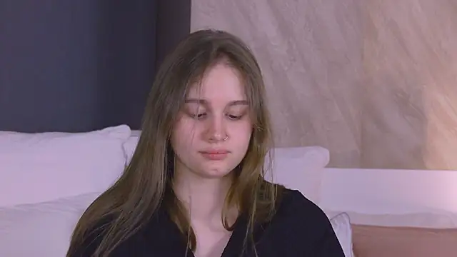 EllieHayes online show from 04/04/26, 10:07