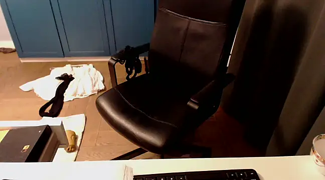 CuteMan33 online show from 03/19/25, 01:10