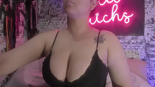 Snapshot of lilit_fetichs chatting on 09/27/25, 11:10 lilit fetichs online show from 09/27/25, 11:10