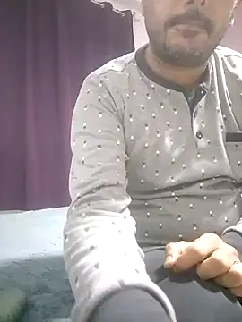 Snapshot of arabian82 chatting on 12/09/24, 08:33 arabian82 online show from 12/09/24, 08:33