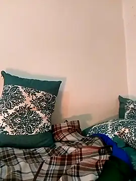 Snapshot of arabian82 chatting on 12/20/24, 08:45 arabian82 online show from 12/20/24, 08:45