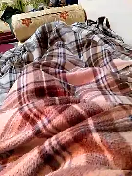 Snapshot of arabian82 chatting on 12/31/24, 11:06 arabian82 online show from 12/31/24, 11:06