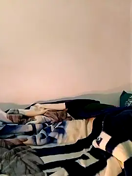 Snapshot of arabian82 chatting on 01/05/25, 09:47 arabian82 online show from 01/05/25, 09:47