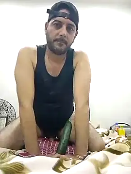 Snapshot of arabian82 chatting on 01/10/25, 12:06 arabian82 online show from 01/10/25, 12:06