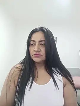 Adele Sweett online show from 11/19/25, 10:37