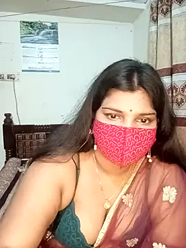 Snapshot of Hot-Angel_ chatting on 01/13/25, 01:02 Hot-Angel  online show from 01/13/25, 01:02