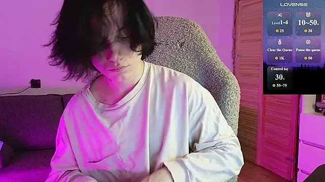 esajukyy online show from 02/15/26, 04:14