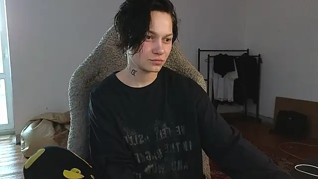 esajukyy online show from 06/06/26, 12:43