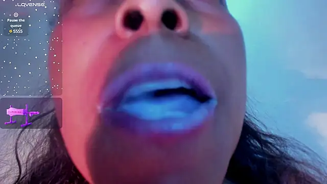 Snapshot of KamariaFyre chatting on 01/14/25, 10:48 KamariaFyre online show from 01/14/25, 10:48