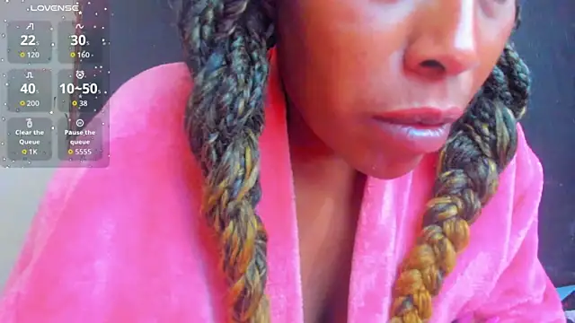 KamariaFyre online show from 10/30/25, 02:24