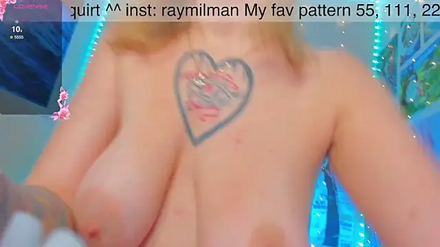 Snapshot of AliceMilman chatting on 12/13/24, 01:22 AliceMilman online show from 12/13/24, 01:22