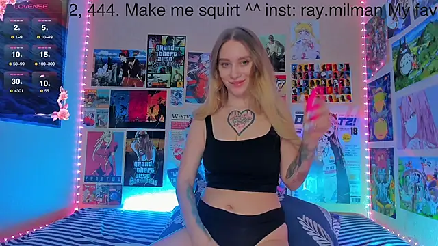 Snapshot of AliceMilman chatting on 02/02/25, 10:57 AliceMilman online show from 02/02/25, 10:57