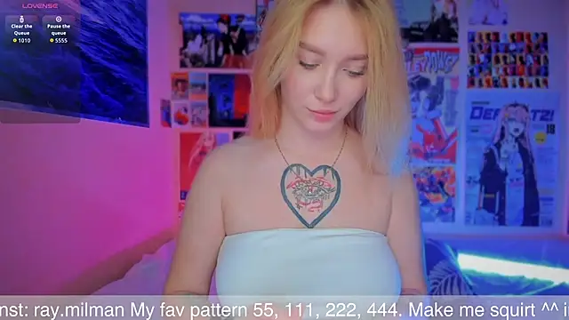 Snapshot of AliceMilman chatting on 10/02/25, 10:22 AliceMilman online show from 10/02/25, 10:22