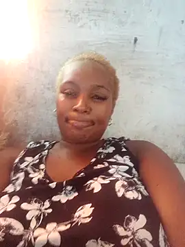 Foxy Bee online show from 10/22/25, 08:47