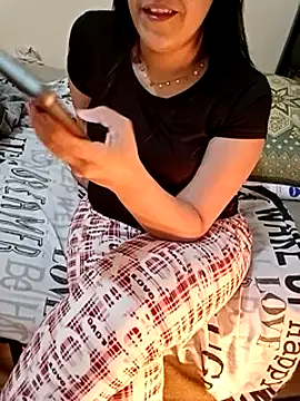 ShadiaStar online show from 02/24/25, 11:30