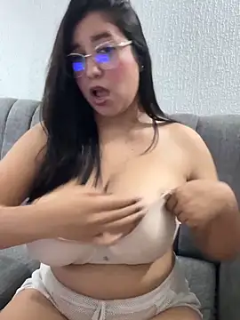 Snapshot of Savinneexotic chatting on 06/02/26, 04:58 Savinneexotic online show from 06/02/26, 04:58
